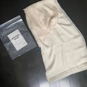 Vela Precious Pearl Silk Chiffon Hijab